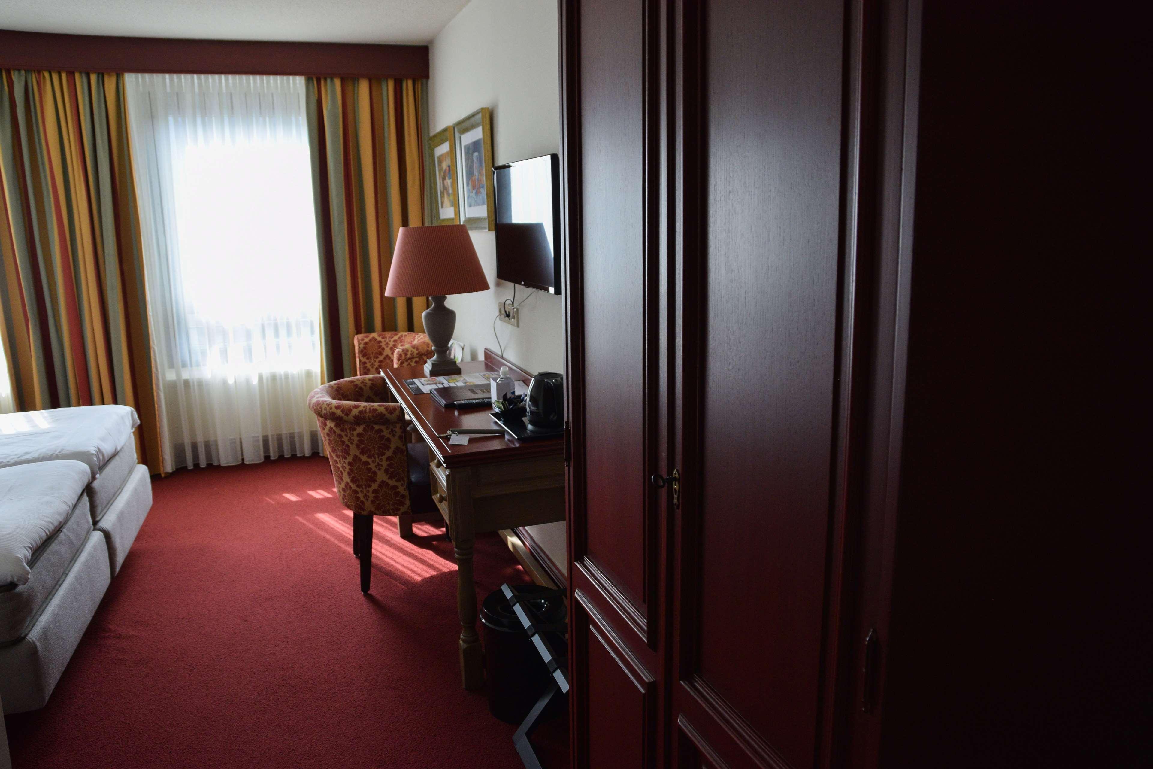 Golden Tulip West Ende Hotel Helmond Exterior foto